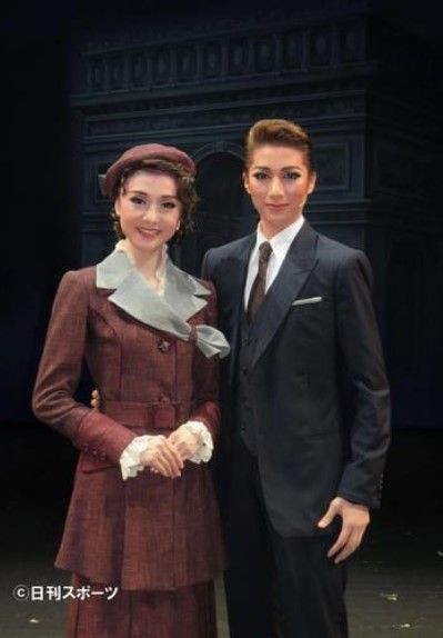 宝塚 雪組大劇場新人公演感想いろいろ 凱旋門 花の道でホットにまったりと
