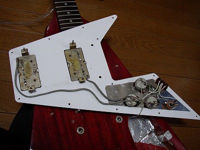 GWスペシャル～フライングVのピックアップ交換とパーツ交換 PART1