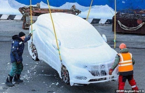 日本車を氷漬けにして運ぶロシアの貨物船に世界が驚愕 海外の反応 海外反応 I Love Japan